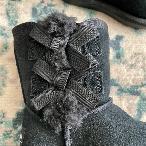 NWOT Black Koolaburra Ugg Boots Toddler Size 6 Bows Slip On Winter Snow - Picture 3 of 9